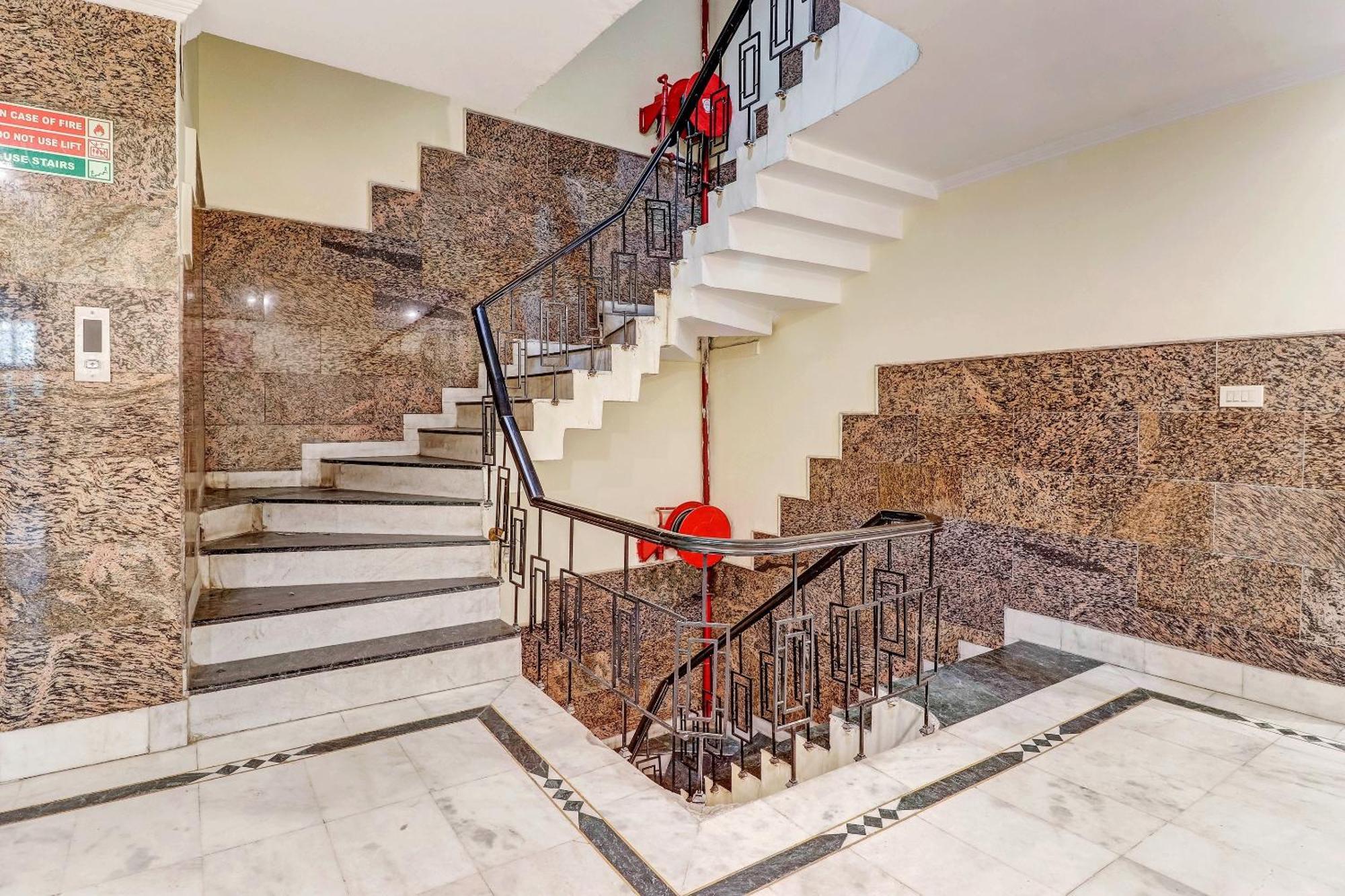 Hotel O Grand Central Дели Экстерьер фото