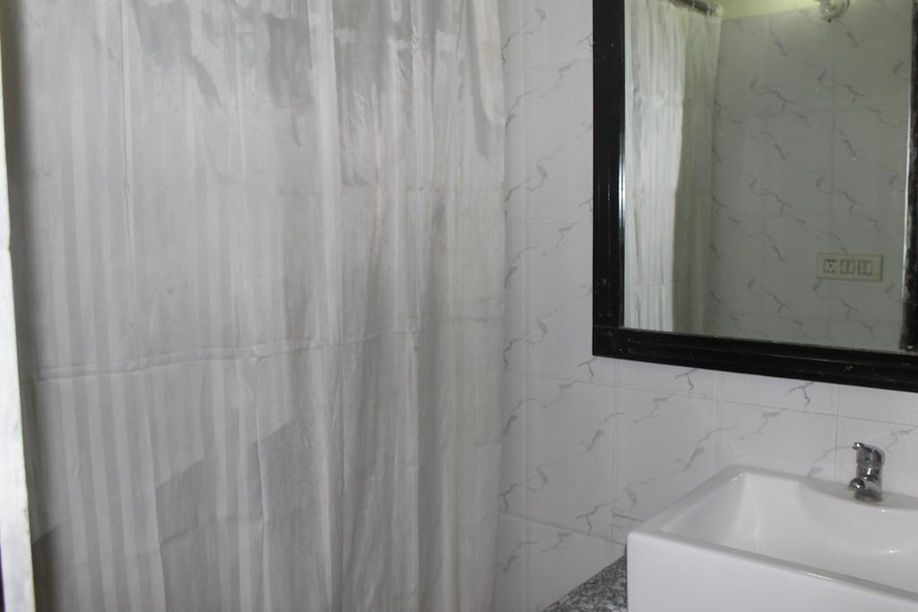 Hotel O Grand Central Дели Экстерьер фото