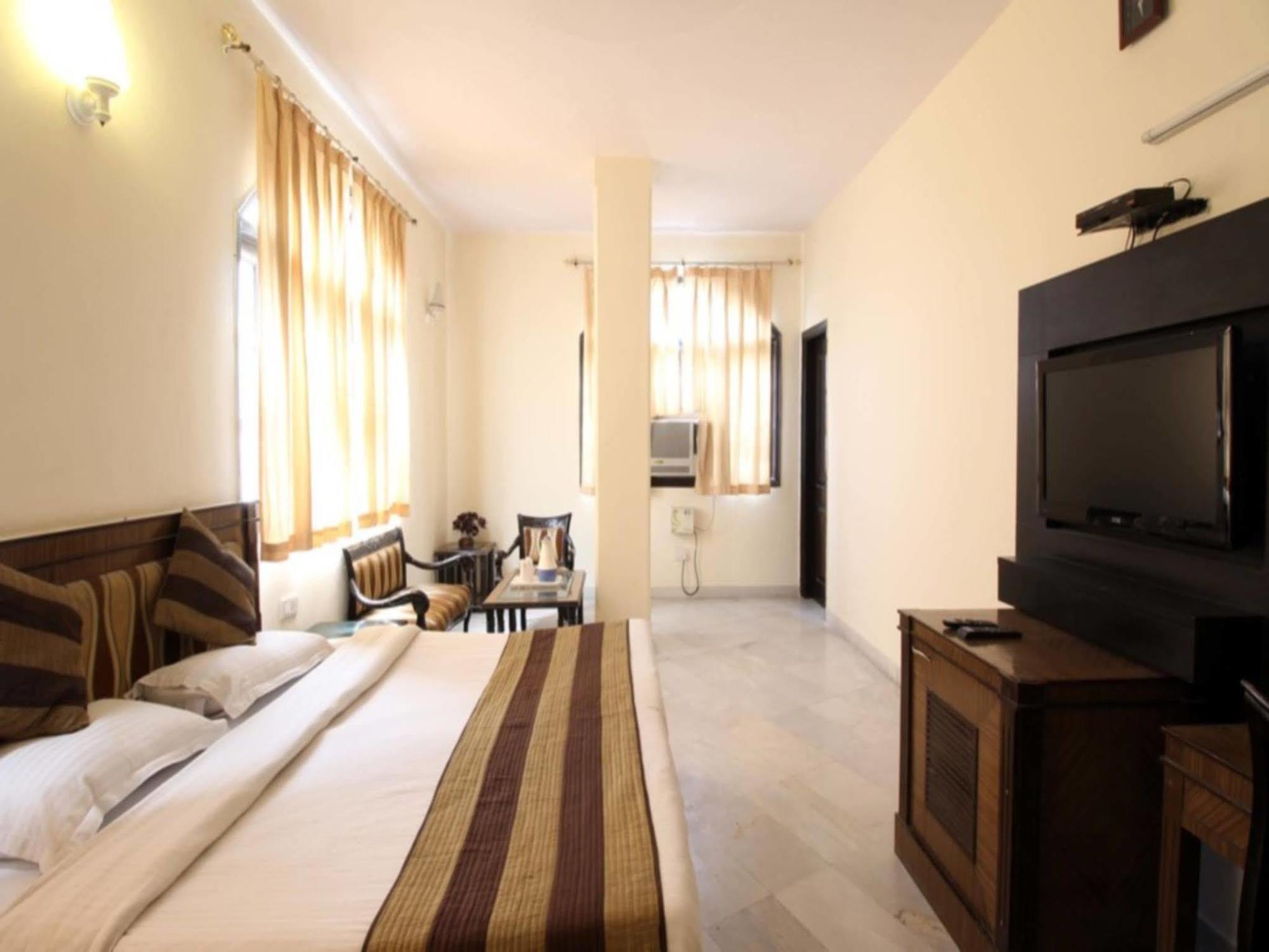 Hotel O Grand Central Дели Экстерьер фото