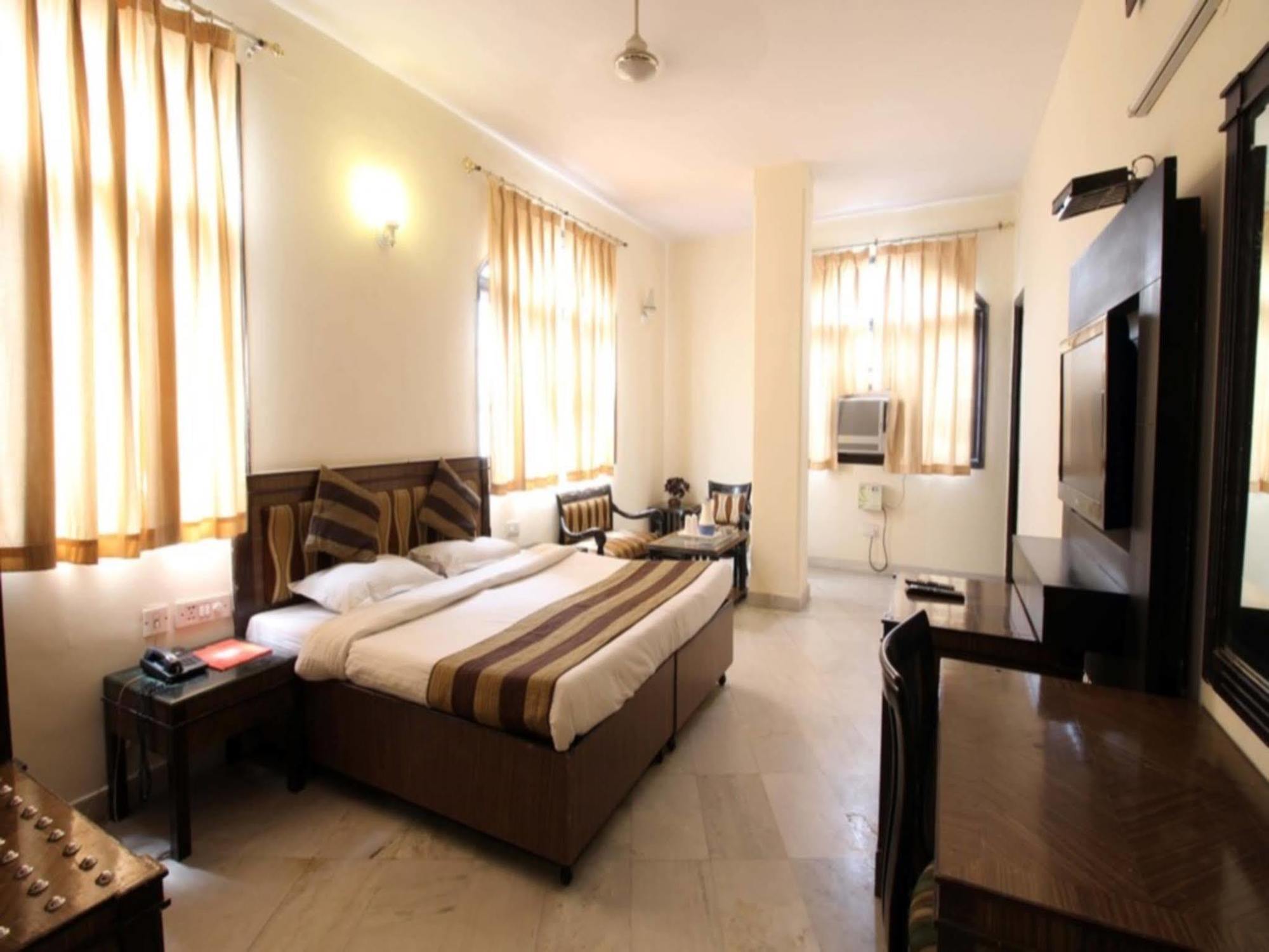 Hotel O Grand Central Дели Экстерьер фото
